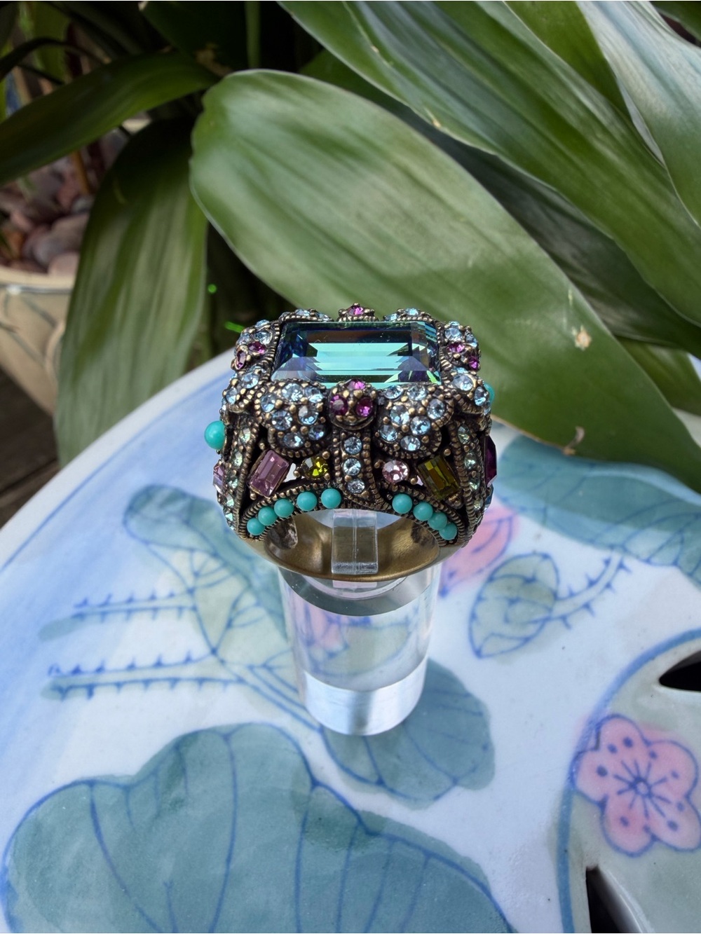 Heidi Daus ‘Damselfly’ Multi-Crystal Dragonfly Cocktail Ring.” Size 5 - Picture 11 of 11